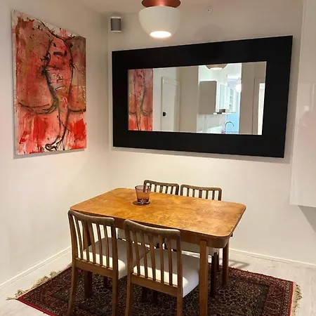 Central, Historical, Unique & Modern Cph Lejlighed